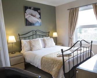 Braemar - Falmouth - Bedroom