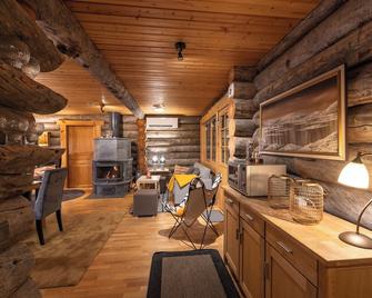 Kuukkeli Log Houses Villa Aurora 'Pupula' - Сааріселькя