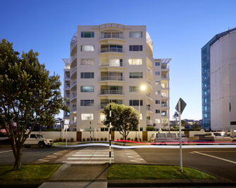 The Beaumont Apartments - Mount Maunganui - Building