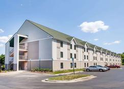Days Inn by Wyndham Lanham Washington D.C - Lanham - Bâtiment