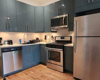 Deluxe Studio minutes from NYC! - Union City - Kitchen