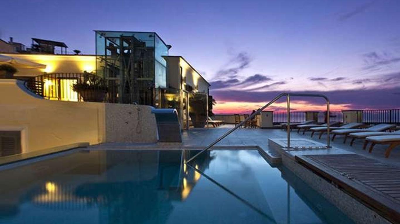 Hotel Villa Carolina