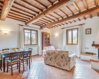 Cozy apartment in Scansano GR with WiFi - Scansano - Sala pranzo