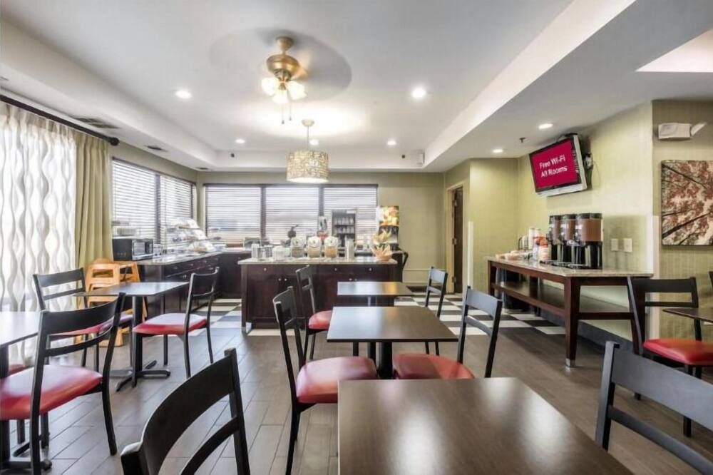 سونيستا إسينشيال أميس - أميس - مطعم