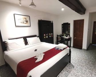 Napier Heritage - Kochi - Bedroom