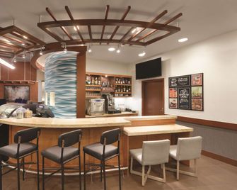Hyatt Place Portland Airport/Cascade Station - Portland - Bar