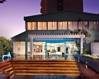 מלון פארק נתניה - נתניה - בניין