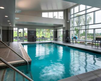Residence Inn by Marriott Lancaster - Lancaster - Piscina