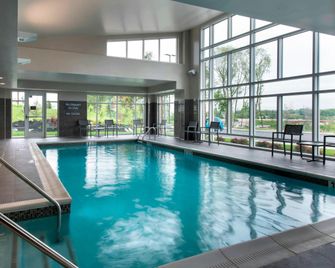 Residence Inn by Marriott Lancaster - לנקסטר - בריכה