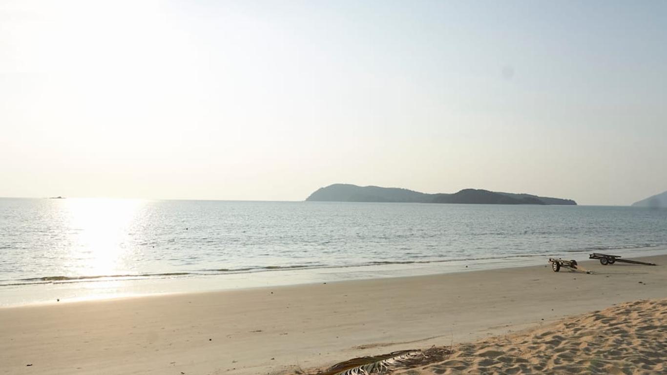 Corrie Chalet Pantai Cenang Langkawi