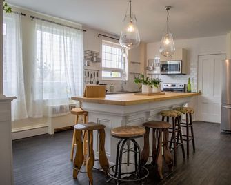 Auberge Québe Issime - Saguenay - Kitchen