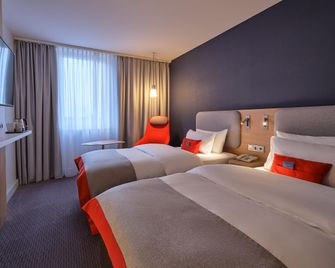 Holiday Inn Express Berlin City Centre By IHG - ברלין - חדר שינה