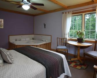 Poplar Creek Guesthouse - Grand Marais - Bedroom