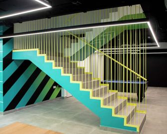 Funker Hostel - Málaga - Escaleras