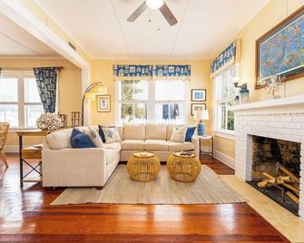 Bottoms Up Bungalow - Perfect 2 Bed/2 Bath Private Pool - Key West - Olohuone