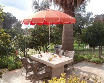 Living In Nature Villa 200 M2.,4 Bed 3 Baths In 12.000 M2 Field. - Kalogria - Patio