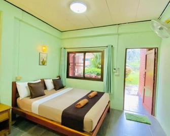 Khao Sok Nung House - Phanom - Habitación