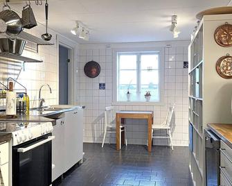 Holiday Home Lidköping VIII - Lidköping - Küche