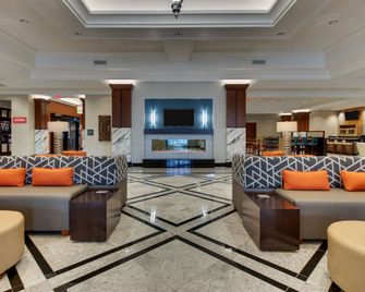 Drury Plaza Hotel Richmond - גלן אלן - לובי