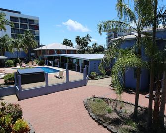 Caravella Backpackers - Cairns - Pool
