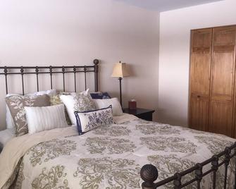Western Sullivan country home, beautiful views - Callicoon - Bedroom