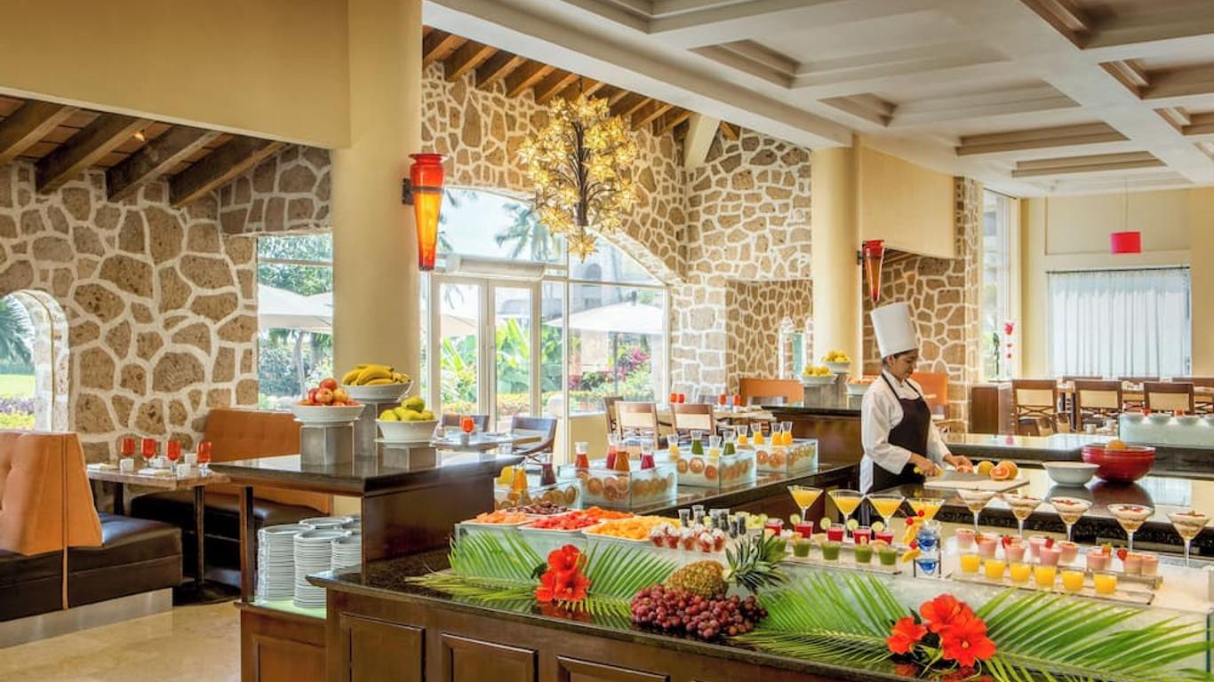 Marriott Puerto Vallarta Resort & Spa