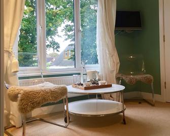 Thatched Cottage Hotel - Brockenhurst - Living room