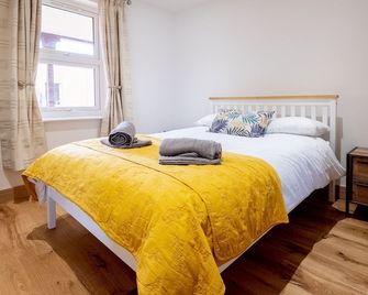 Three Tuns Apartments - Oak - sleeps 2 guests in 1 bedroom - Woodbridge - Camera da letto