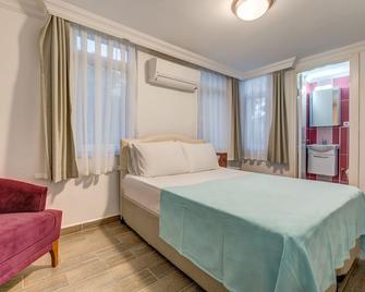 Nefes Hotel - Ayvalik - Kamar Tidur