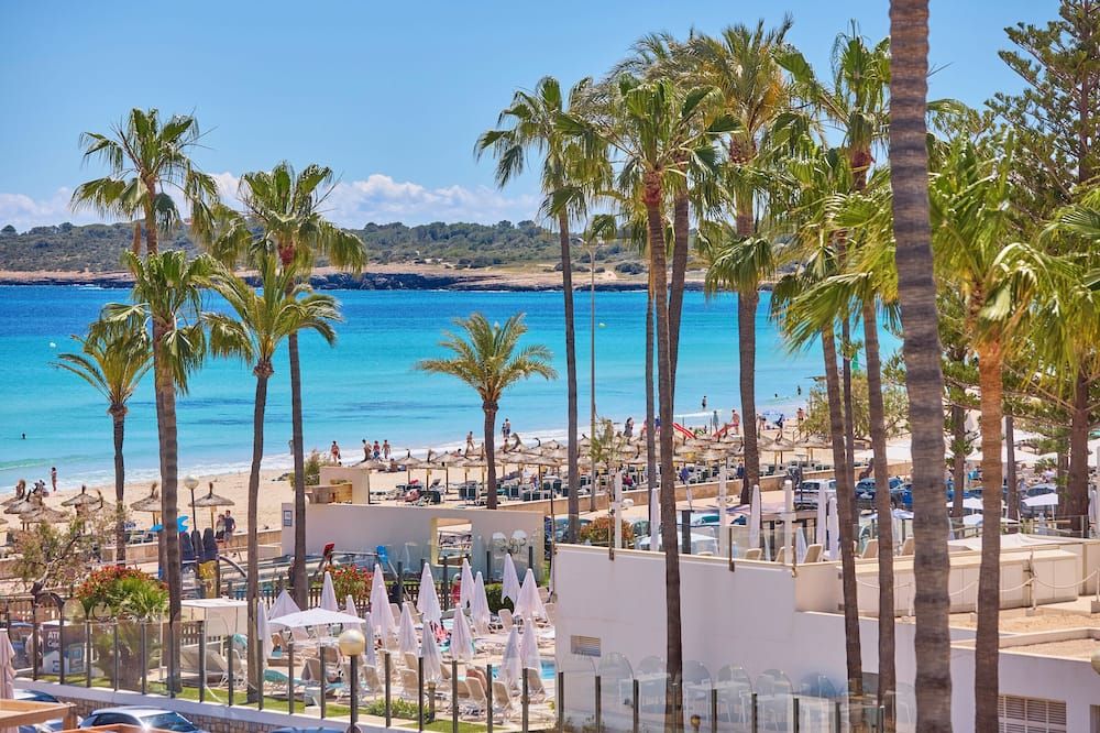 Universal Hotel Bikini - קאלה מיור - חוף