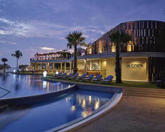 Mövenpick Siam Hotel Na Jomtien Pattaya - Pattaya - Building