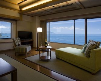 Yaizu Onsen Yaizu Grand Hotel - Yaizu - Living room