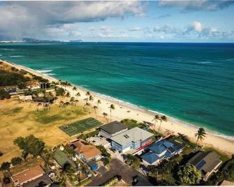 Awesome Back Yard Beach! Click on the \'Contact Us\' button to discuss your dates. - Ewa Beach - Beach