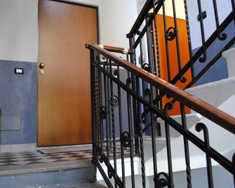 Bnbook - Borromeo 1 - Rho - Trappen