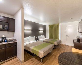 Studio 6 San Antonio, Tx - Ft Sam Houston Area - סן אנטוניו - חדר שינה