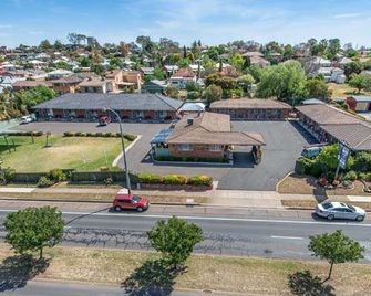 Cadman Motor Inn & Apartments - Tamworth - Edificio