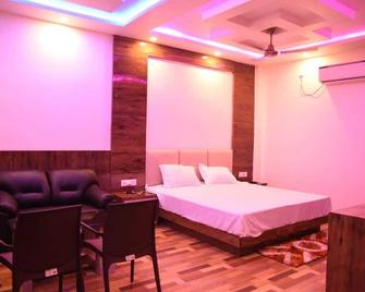 Wave Of Sea Beach Resort - Mandarmani - Schlafzimmer