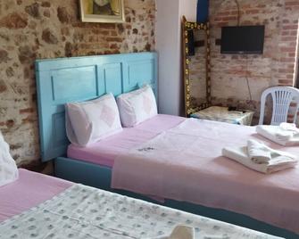 Sanli Butik Hotel - Ayvalık - Habitación