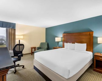 Garner Hotel Houston – Hobby Airport by IHG - هيوستن - غرفة نوم