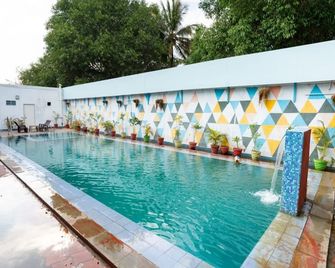 The Whistling Pine Woods - Kottathara - Piscina