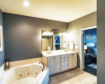 Happy Haven At Lands End - 3 Bdr Resort Condo - Osage Beach
