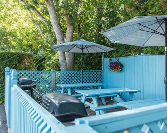 A Beach Breeze Inn - Harwich - Patio