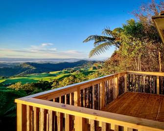 Te Tiro Accommodation - Waitomo - Balcony