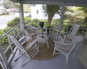 Top Performer! Quintessential historic cottage - Rehoboth Beach - Balcony