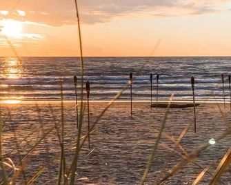 Loft Cottage-Steps to the Beach - Sauble Beach - Beach