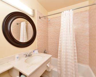 Americas Best Value Inn Austinburg - Austinburg - Bad