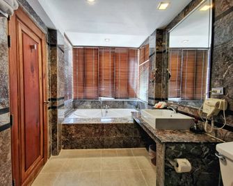 Chanthapanya Hotel - Vientiane