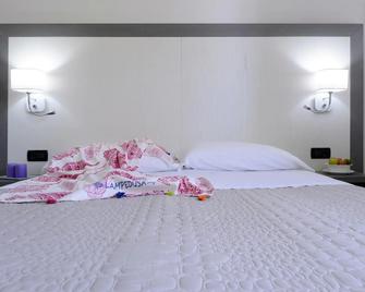 Oasis Hotel Residence & Resort - Lampedusa - Habitación