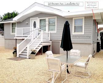 2024 Lavallette New 3 Br Beach Home, C A\/C Granite Kitchen 9 Houses From Beach! - Lavallette - Patio