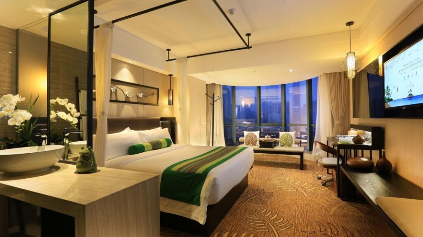 Atour X Hotel Shenzhen Luohu Dongmen Pedestrian Street